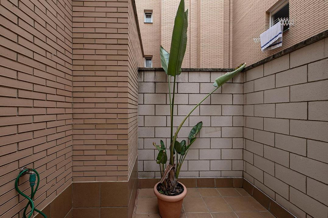 Tibula Sur Parking Apartment