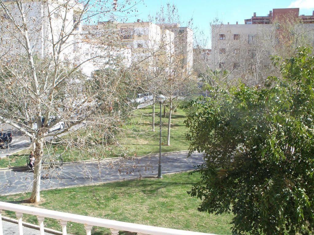 Tibula Sur Parking *